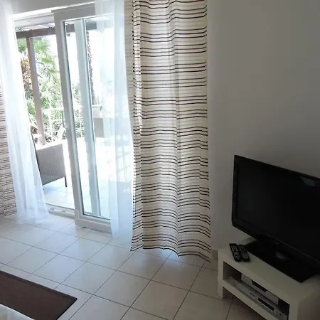 Deluxe Pool-apartment Appartement *